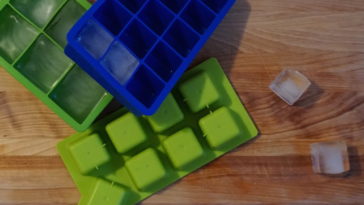 How do you get the taste out of silicone ice trays?