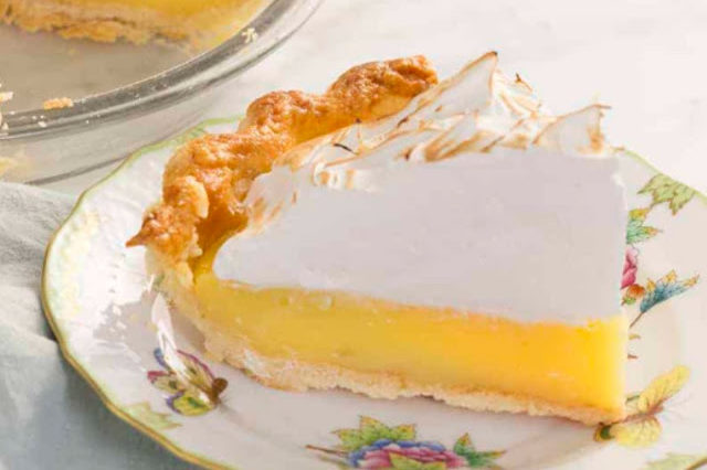 How do you keep chocolate meringue pie from getting watery?