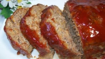 How do you keep ground beef moist?