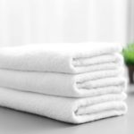 How do you keep towels white and fluffy?
