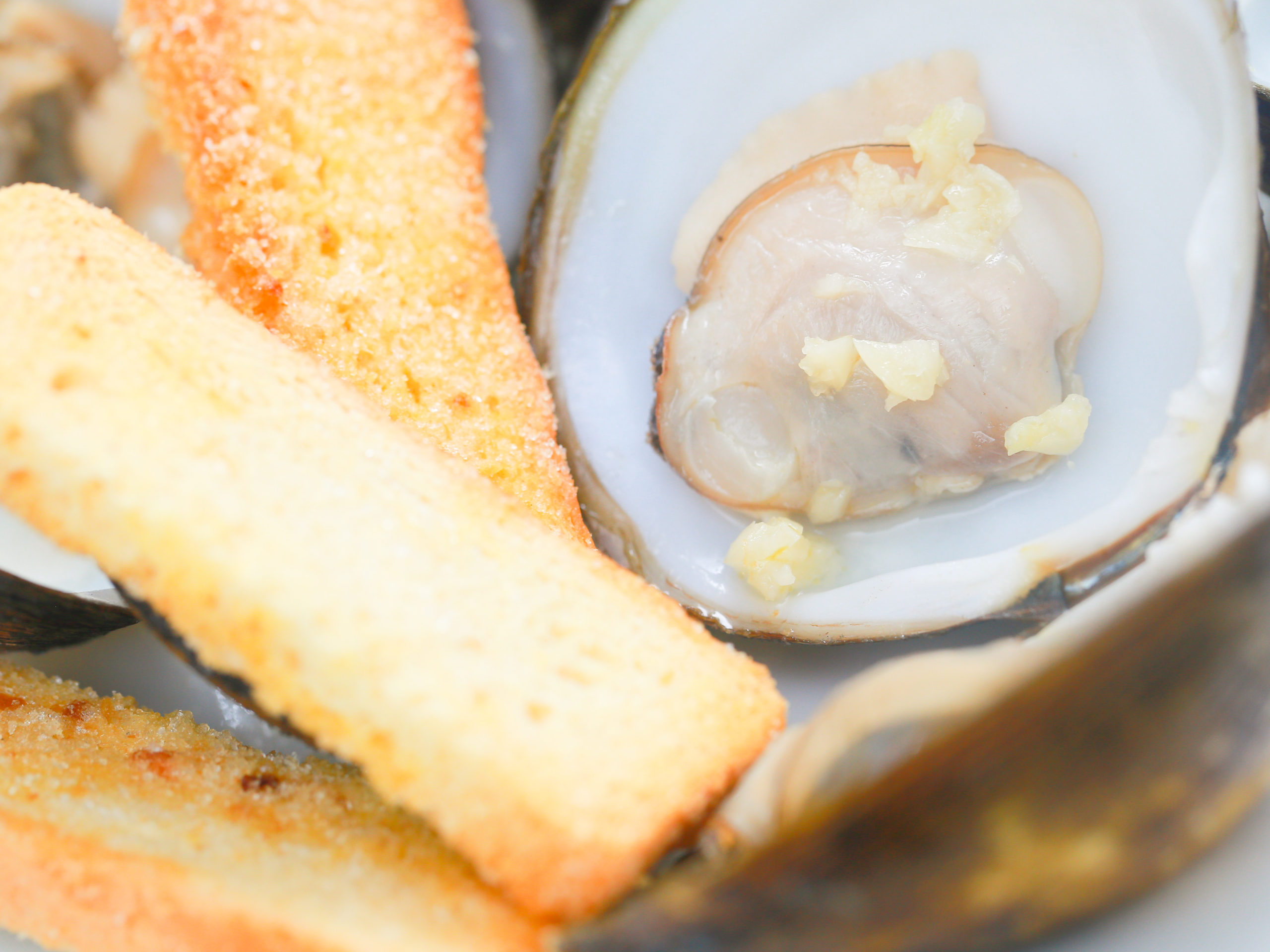How do you know if frozen clams are still good?