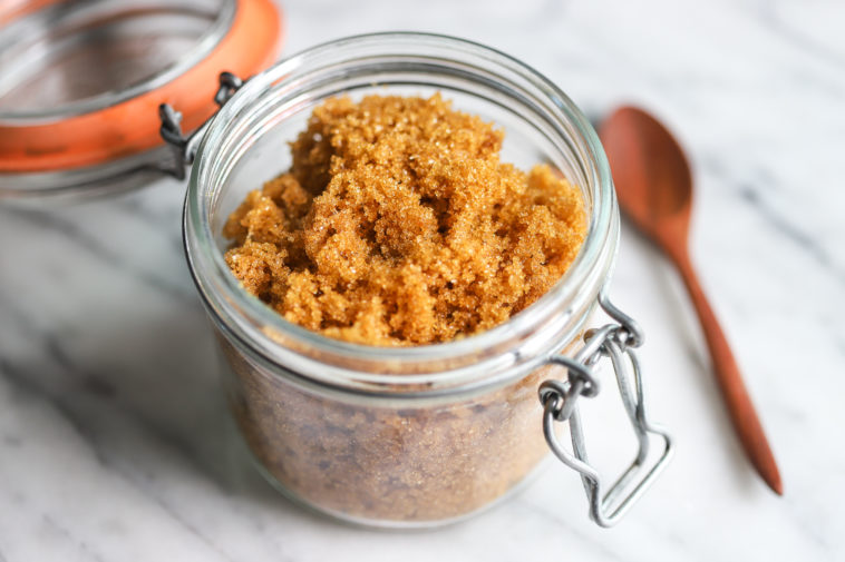 How do you make brown sugar without molasses?