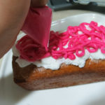 How do you make homemade icing bags?