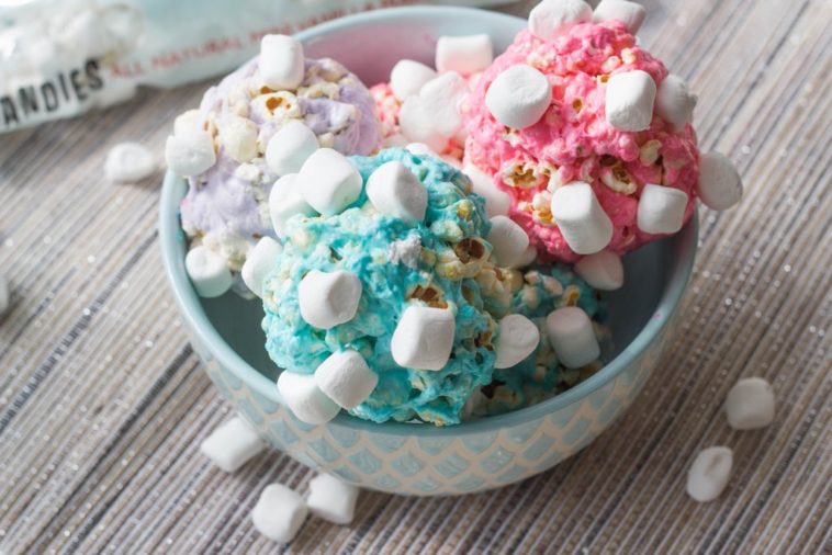 How do you make popcorn Fluffy?