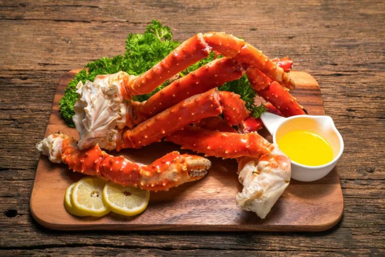 How do you reheat cooked crab?