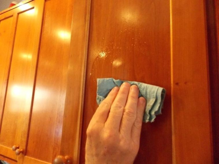How Do You Remove Old Hard Grease, What Is The Best Way To Clean And Polish Wood Cabinets