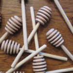 How do you store a wooden honey dipper?