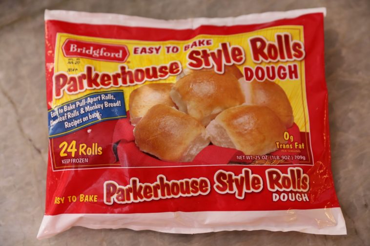 How do you thaw frozen rolls?