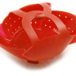 How do you use a Norpro silicone steamer?