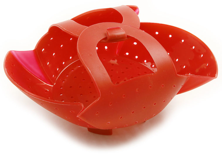 How do you use a Norpro silicone steamer?