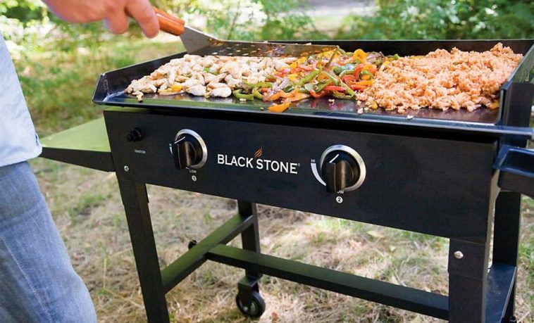 How hot can a Blackstone griddle get?
