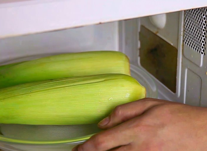 How long can corn sit out?