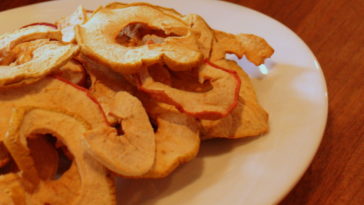 How long do dehydrated apples last?