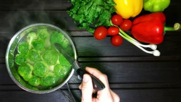 How long do u boil broccoli for?