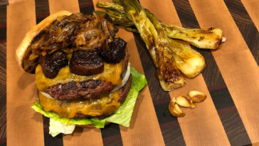 How long do you cook hamburgers on the Big Green Egg?