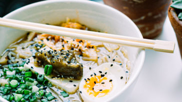 How long do you cook ramen in a ramen cooker?