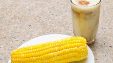 How long does corn on the cob last Unshucked?