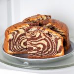 how long does it take to bake a cake in the microwave