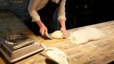 How long does it take to thaw frozen bread dough?