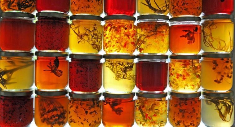 How long does jelly take to set for a trifle?