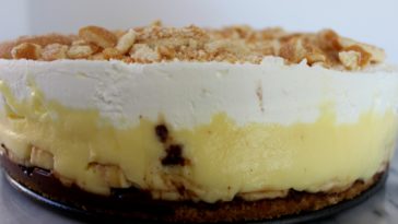 How long is frozen banana cream pie good for?