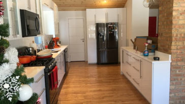 How long should a runner be in the kitchen?