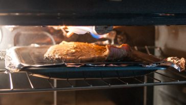 How long to bake a steak in the oven at 400?