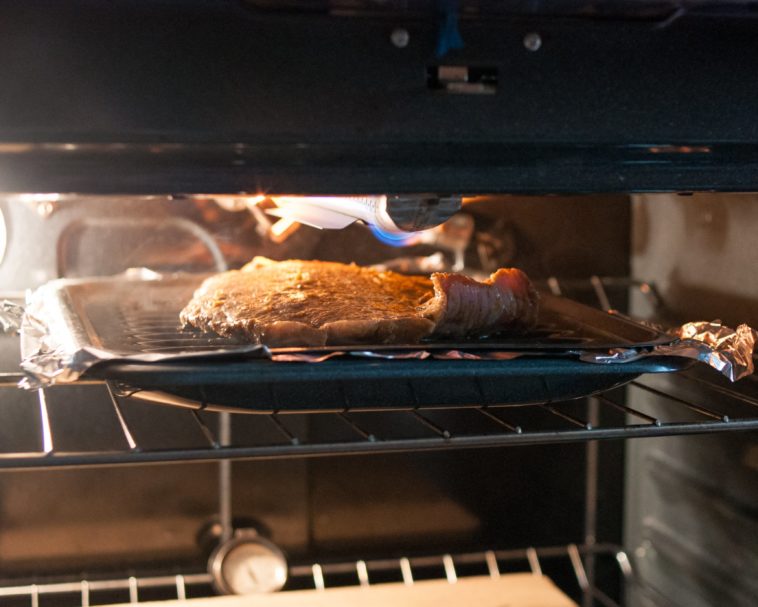 How long to bake a steak in the oven at 400?