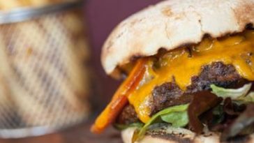 How many calories are in a 1/4 pound of 90 lean ground beef?