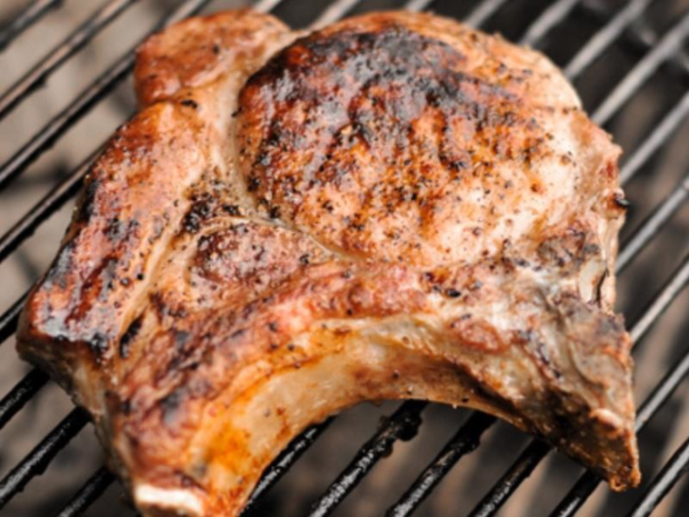 How many calories in a grilled Pork Chop no bone?