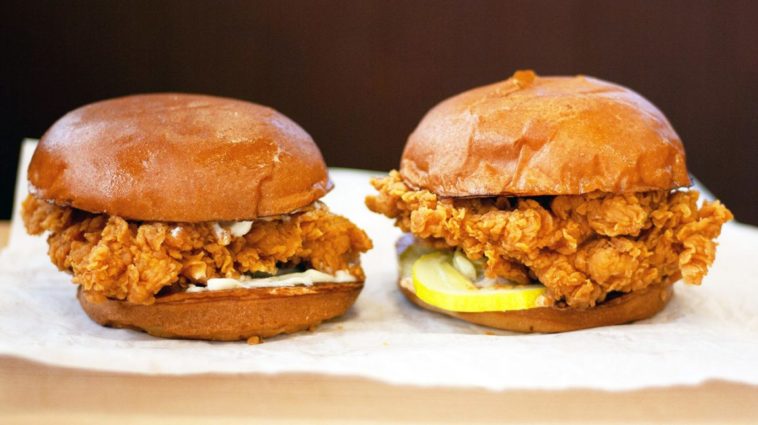 How many calories is in a Popeyes Chicken Sandwich?