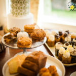 How many cupcakes do I need for 30 people?