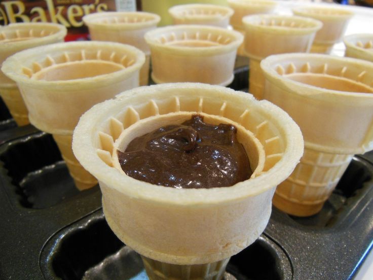 How many cups of batter are in 12 cupcakes?