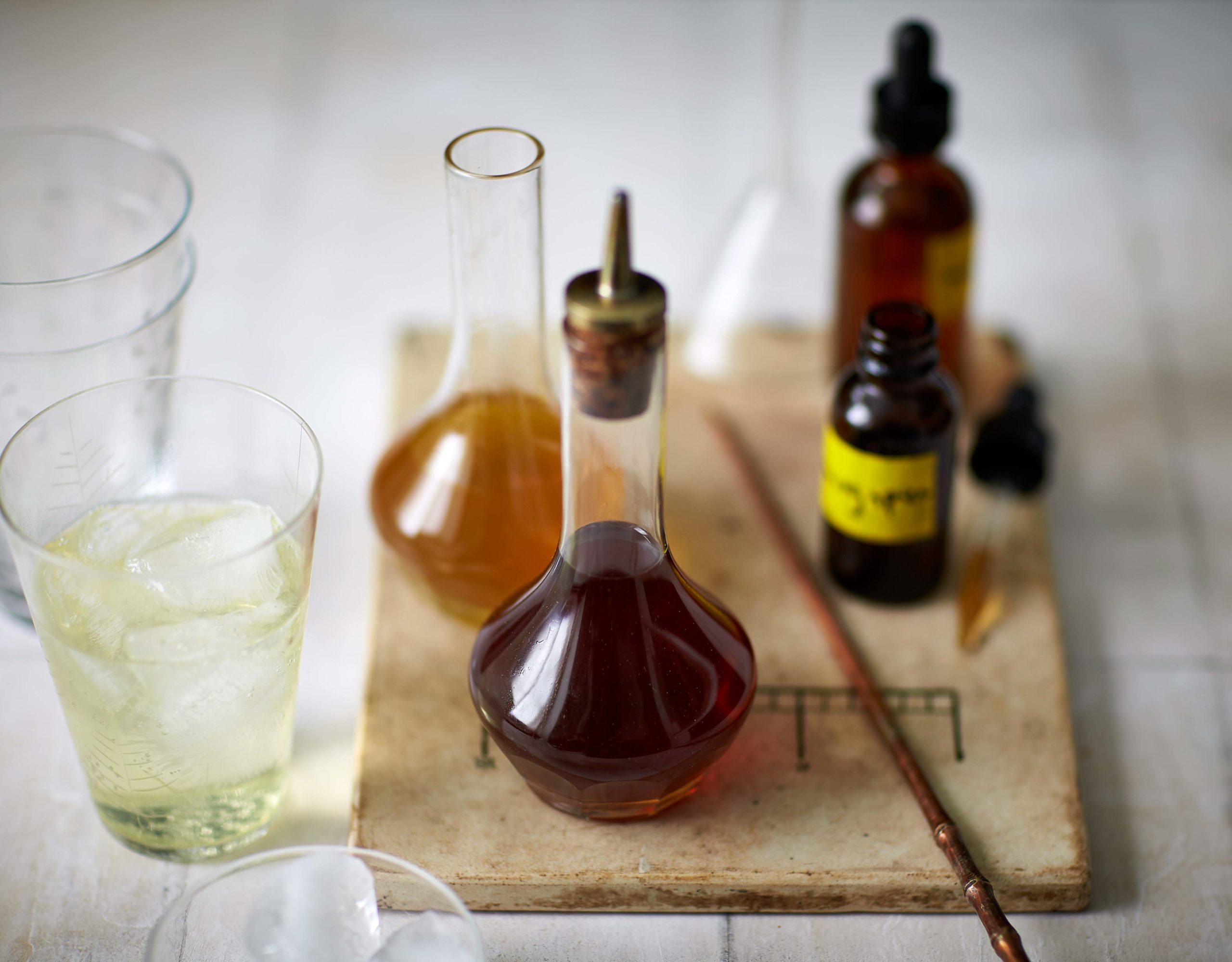 How many dashes are in a teaspoon of bitters?