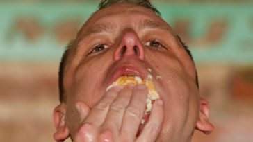 How many hot dogs won 2020?