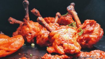 How many pieces are in a half chicken lollipop?