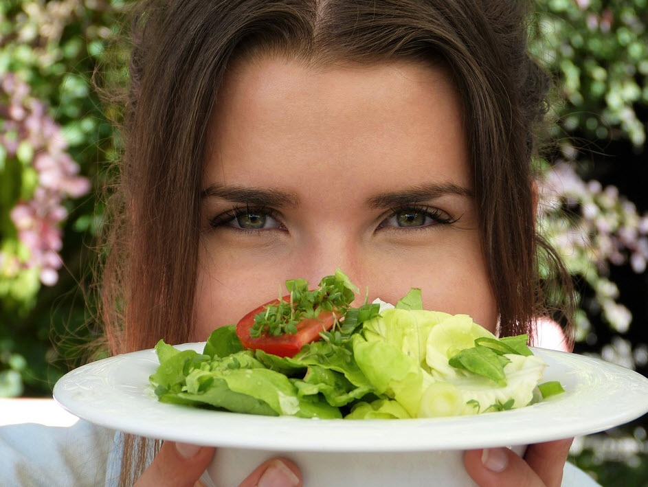 How many plums should I eat a day?