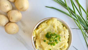 How many potatoes do I need for mashed potatoes for 16 people?