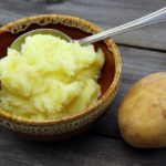 How many pounds of potatoes for 20 people mashed?