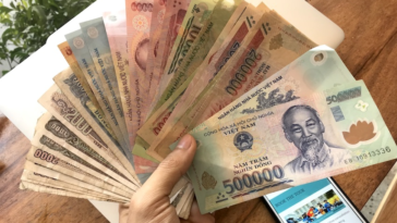 How much cash should I bring to Vietnam?