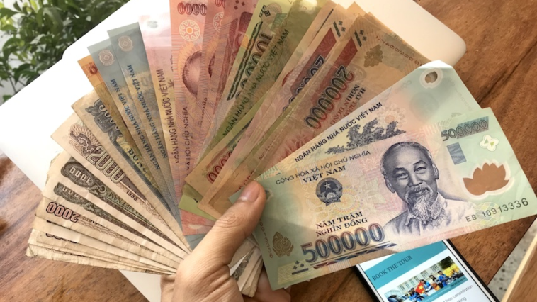 How much cash should I bring to Vietnam?