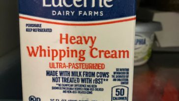 How much fat is in a tablespoon of heavy cream?