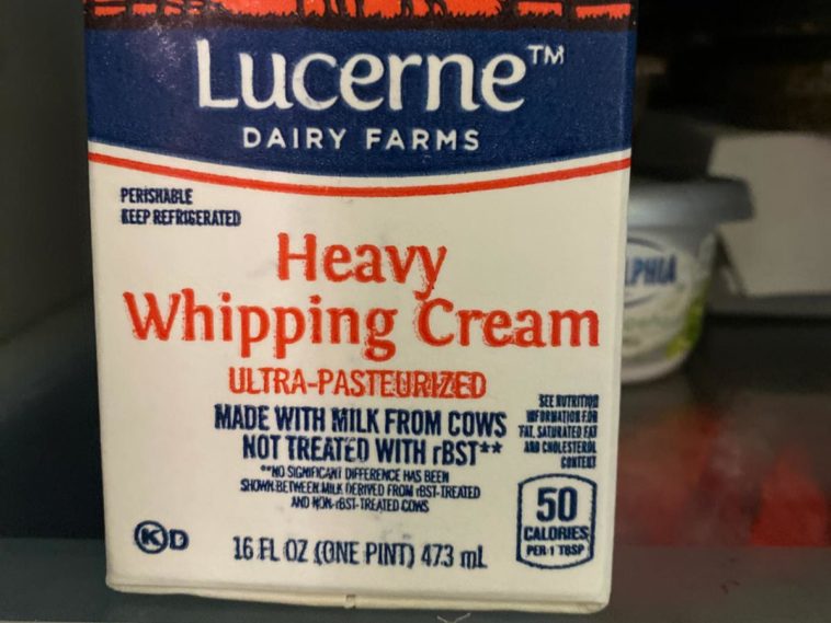 How much fat is in a tablespoon of heavy cream?