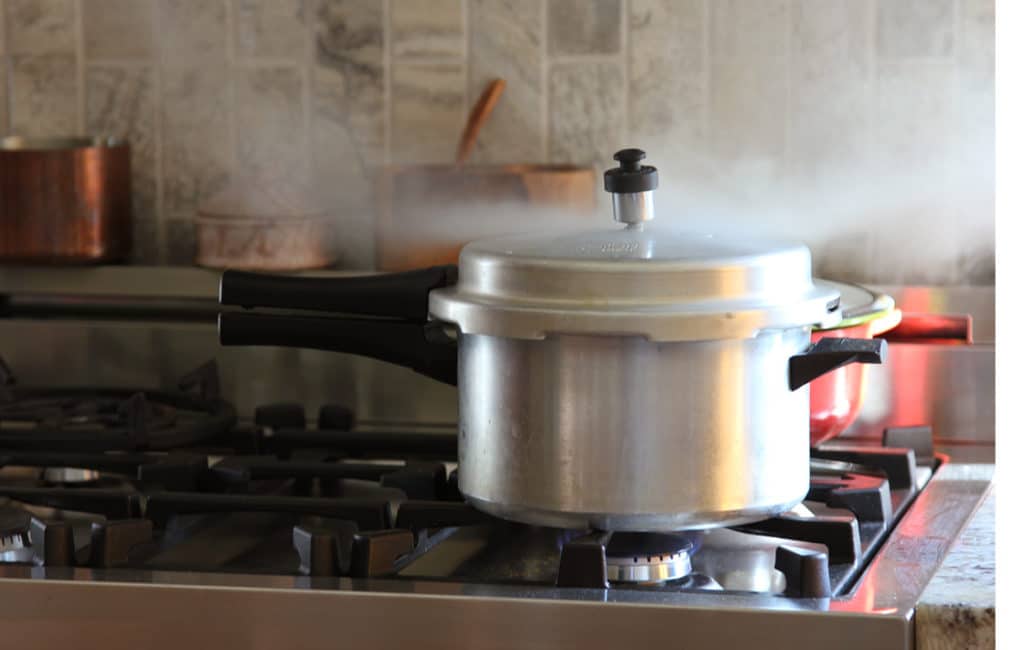 How often should a pressure cooker jiggle? - Foodly
