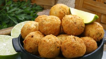 Como fazer bolinho de bacalhau