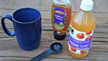 Is CLR better than vinegar?