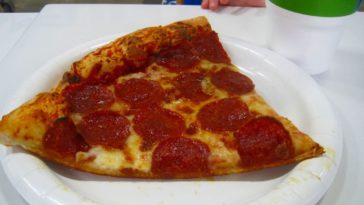 Is Sam's Club pizza any good?