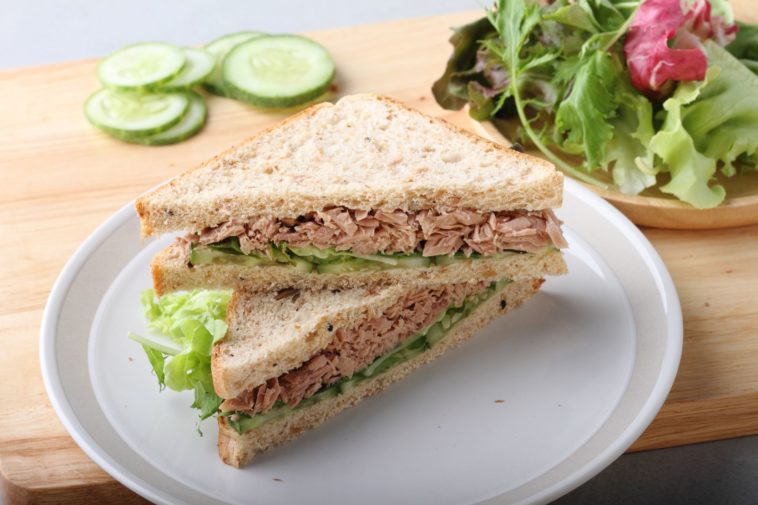 Is a tuna sandwich good for weight loss?