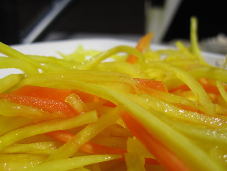 Is annatto the same as turmeric?