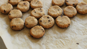 Is chickpea flour good for baking?